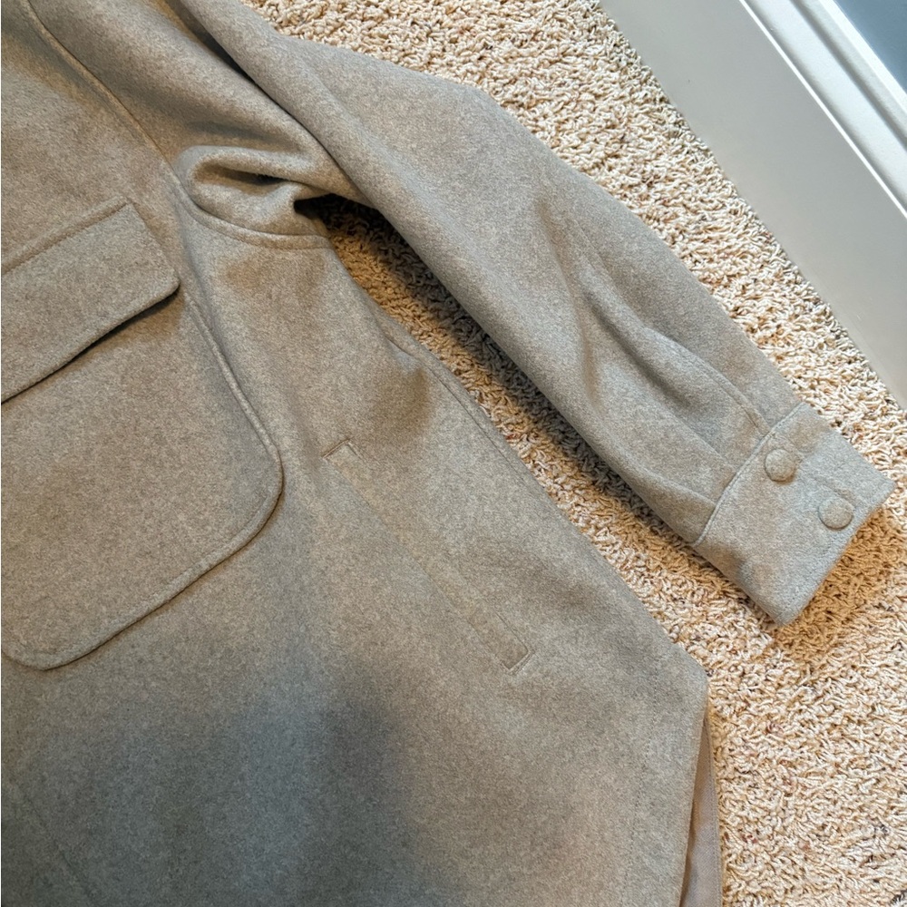 Calia Women's Light Tan Oatmeal Shacket Patch Pocket Buttom Down Size XL - Picture 5 of 8